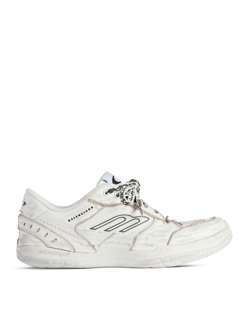 HAMPTONS MEDIUM WORN-OUT SNEAKER - Balenciaga - Woman