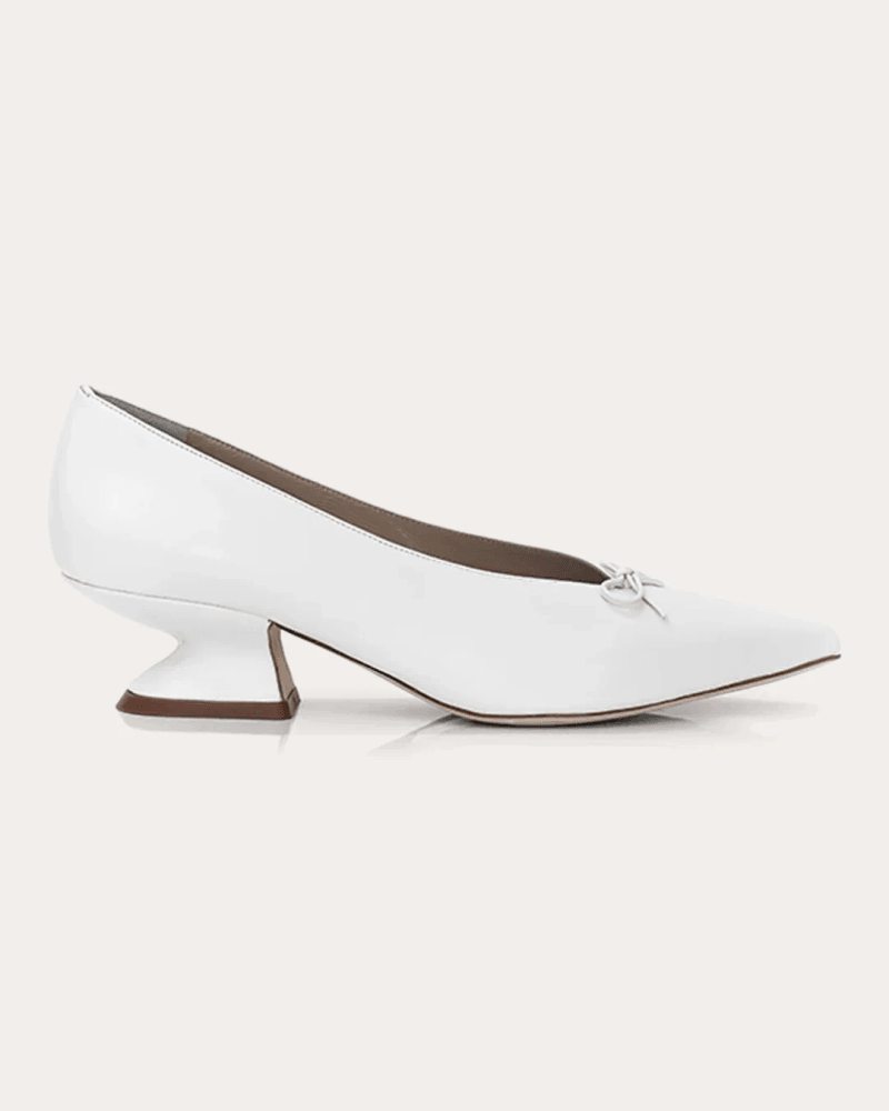 Chelsea Paris Women's Ini Leather Pump in White